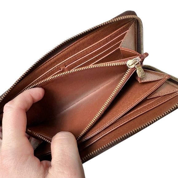 Louis Vuitton Monogram Leather Long Zippy Wallet - Picture 11 of 15